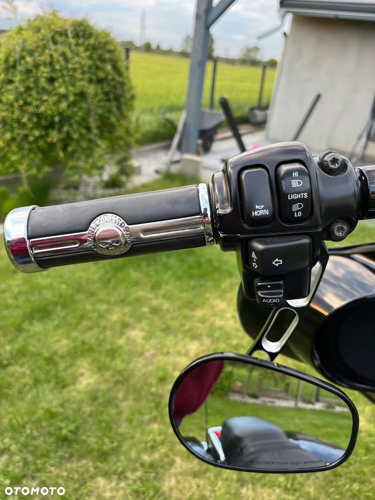 Harley-Davidson Touring Street Glide - 13