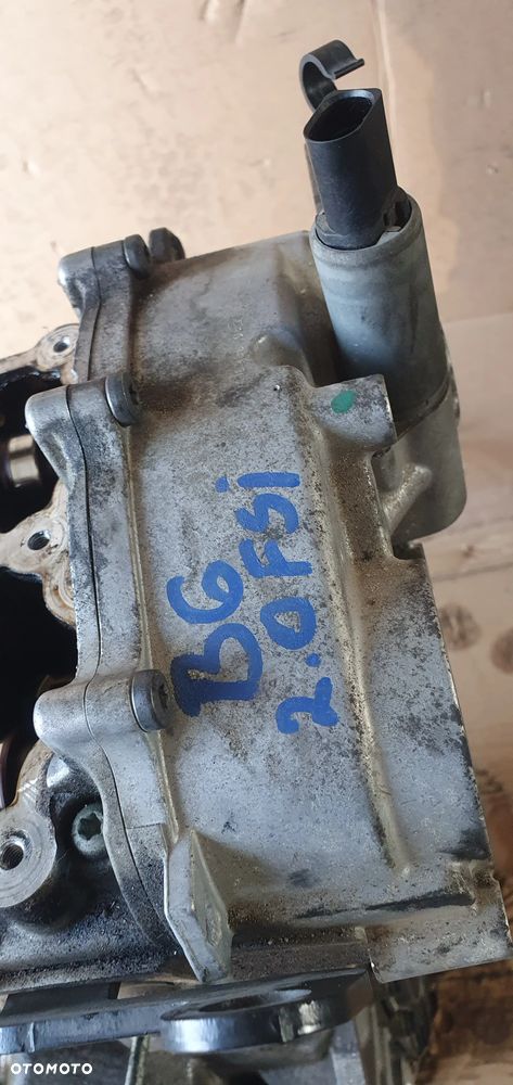Silnik słupek blok silnika VW Passat B6 2.0 FSI BLR - 9