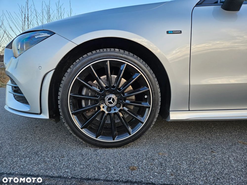 Mercedes-Benz CLA 250 e 8G-DCT AMG Line - 12