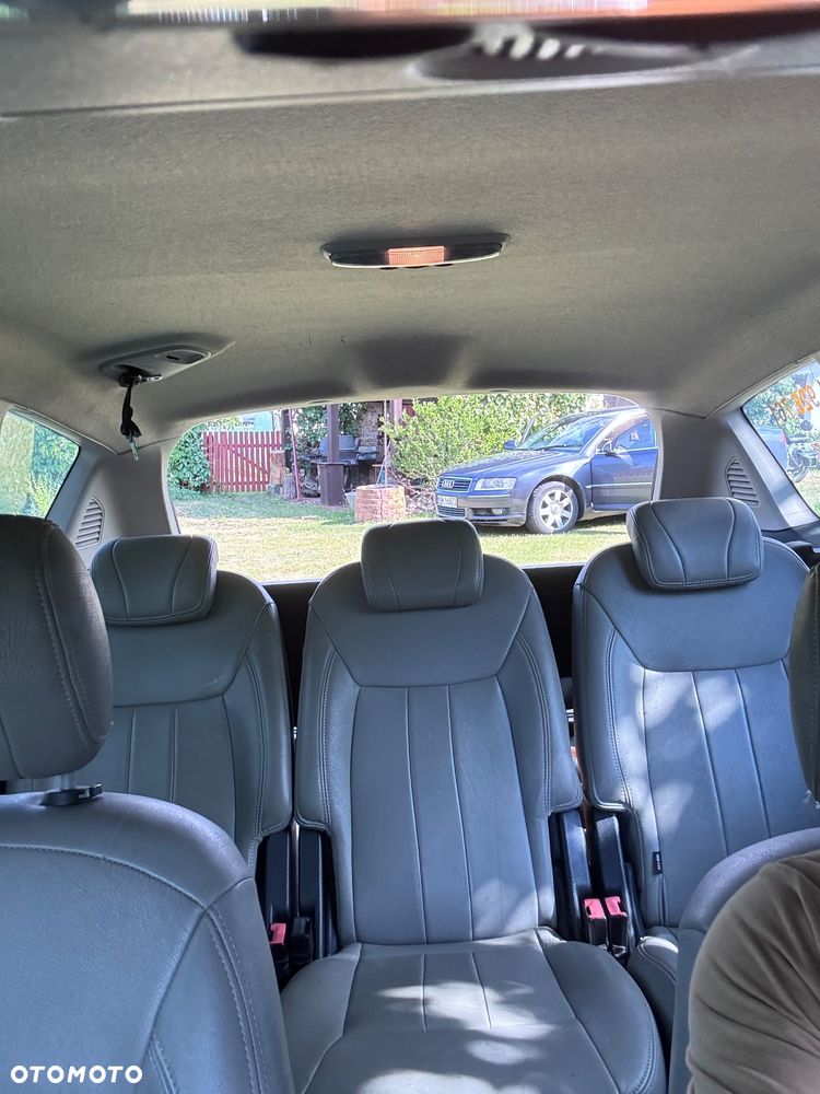 Ford S-Max - 11