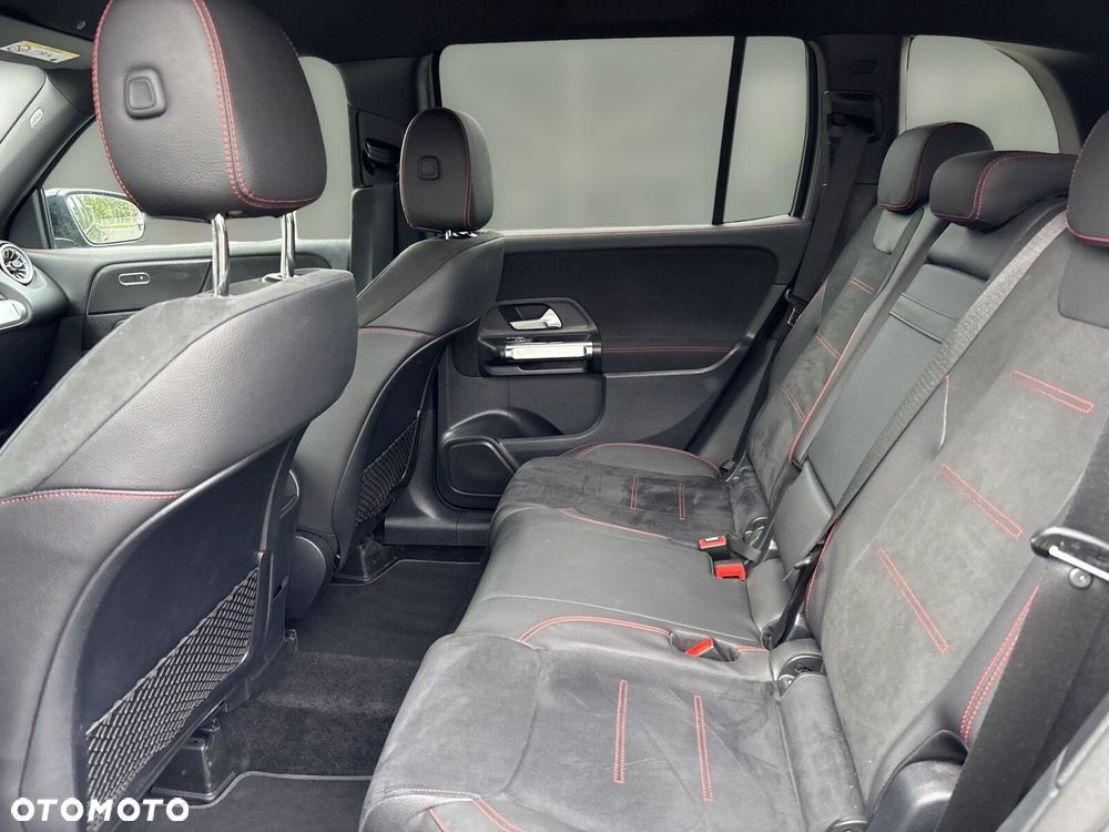 Mercedes-Benz GLB - 22