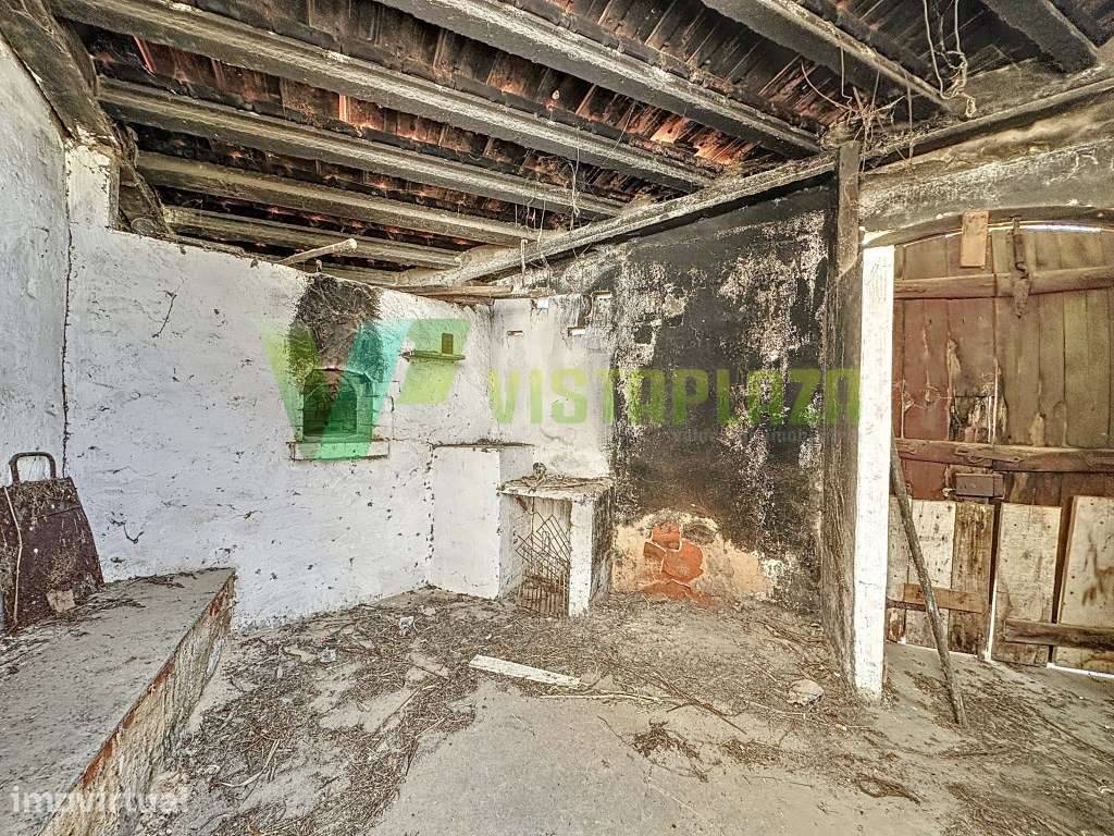 Terreno Misto em Monchique, Com Armazém e Casa Para Restaurar - Grande imagem: 3/25