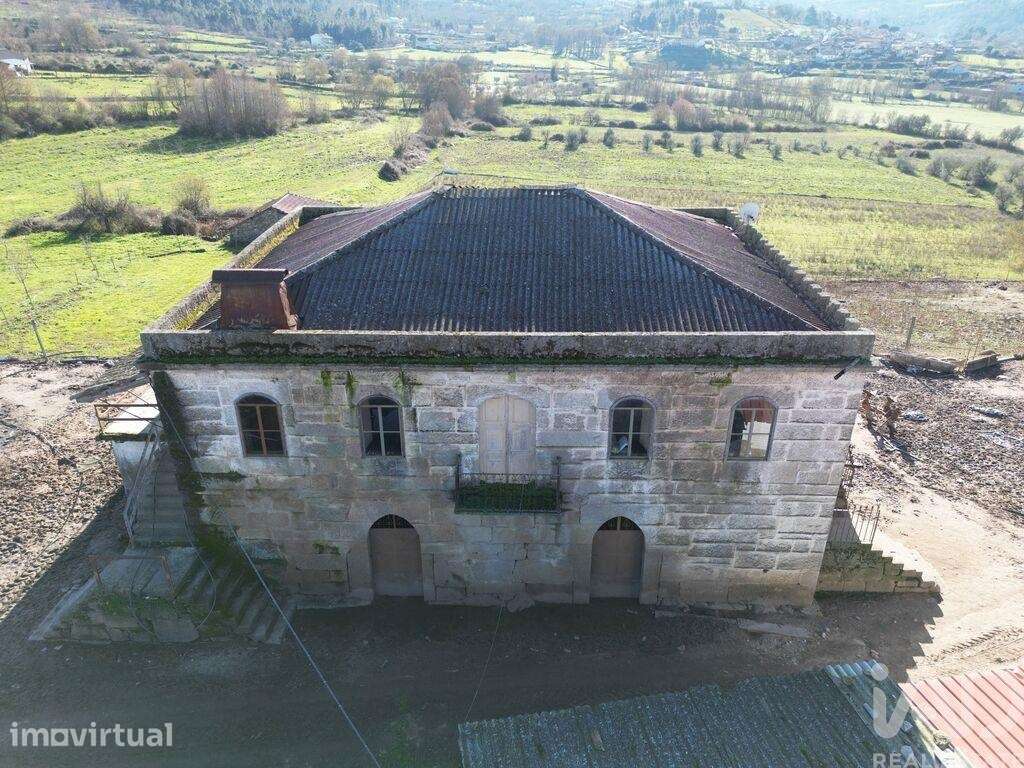 Quinta T5 em Madalena e Samaiões de 240,00 m2