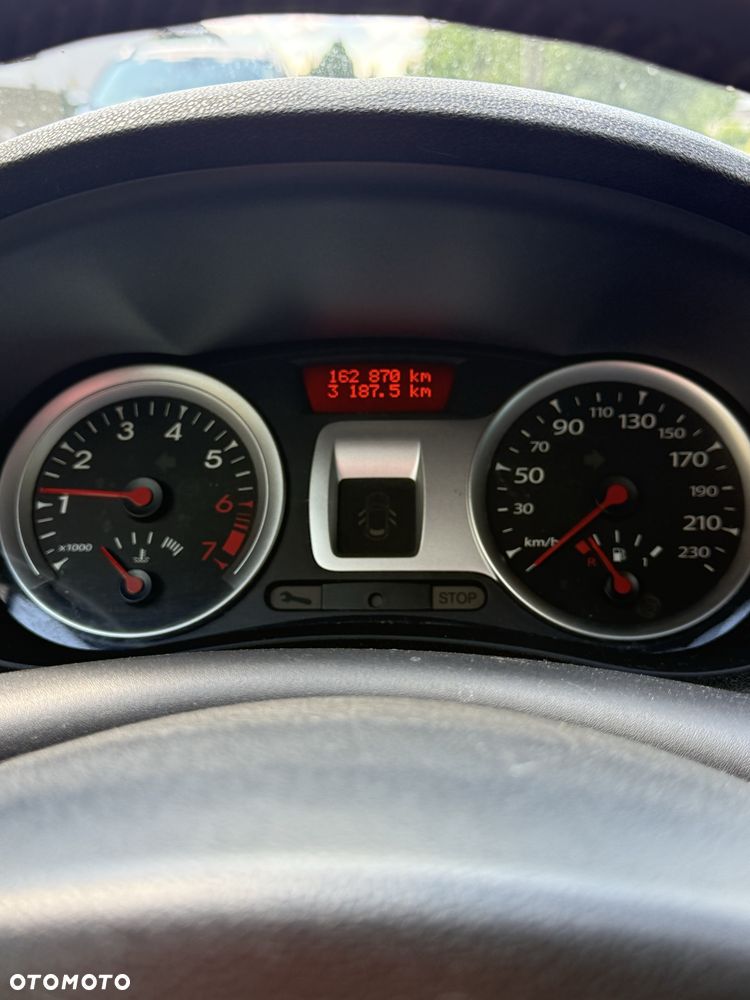 Renault Clio - 8