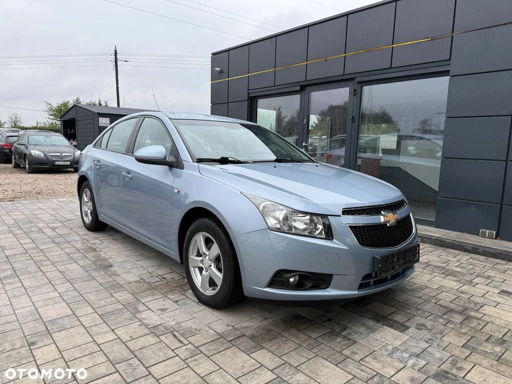Chevrolet Cruze 1.6 LS - 1