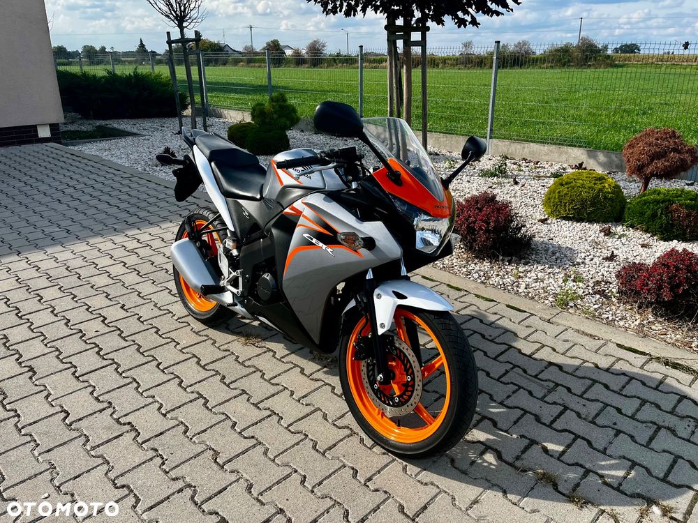 Honda CBR - 1