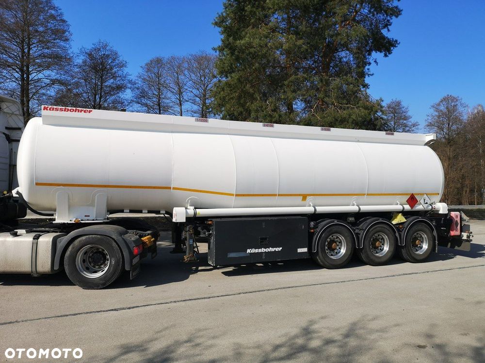 Kassbohrer Cysterna Paliwowa LGBF 4 Komorowa Mało Używana Super Stan! - 3