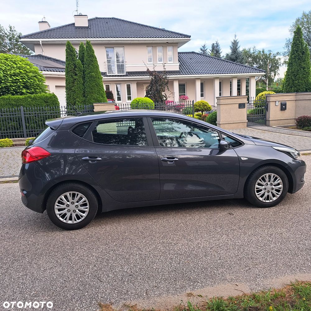 Kia Ceed 1.4 CRDi 90 Vision - 8
