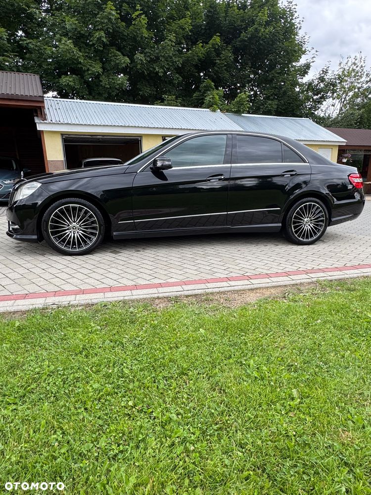 Mercedes-Benz Klasa E 350 CDI DPF 4Matic BlueEFFICIENCY 7G-TRONIC Avantgarde - 31