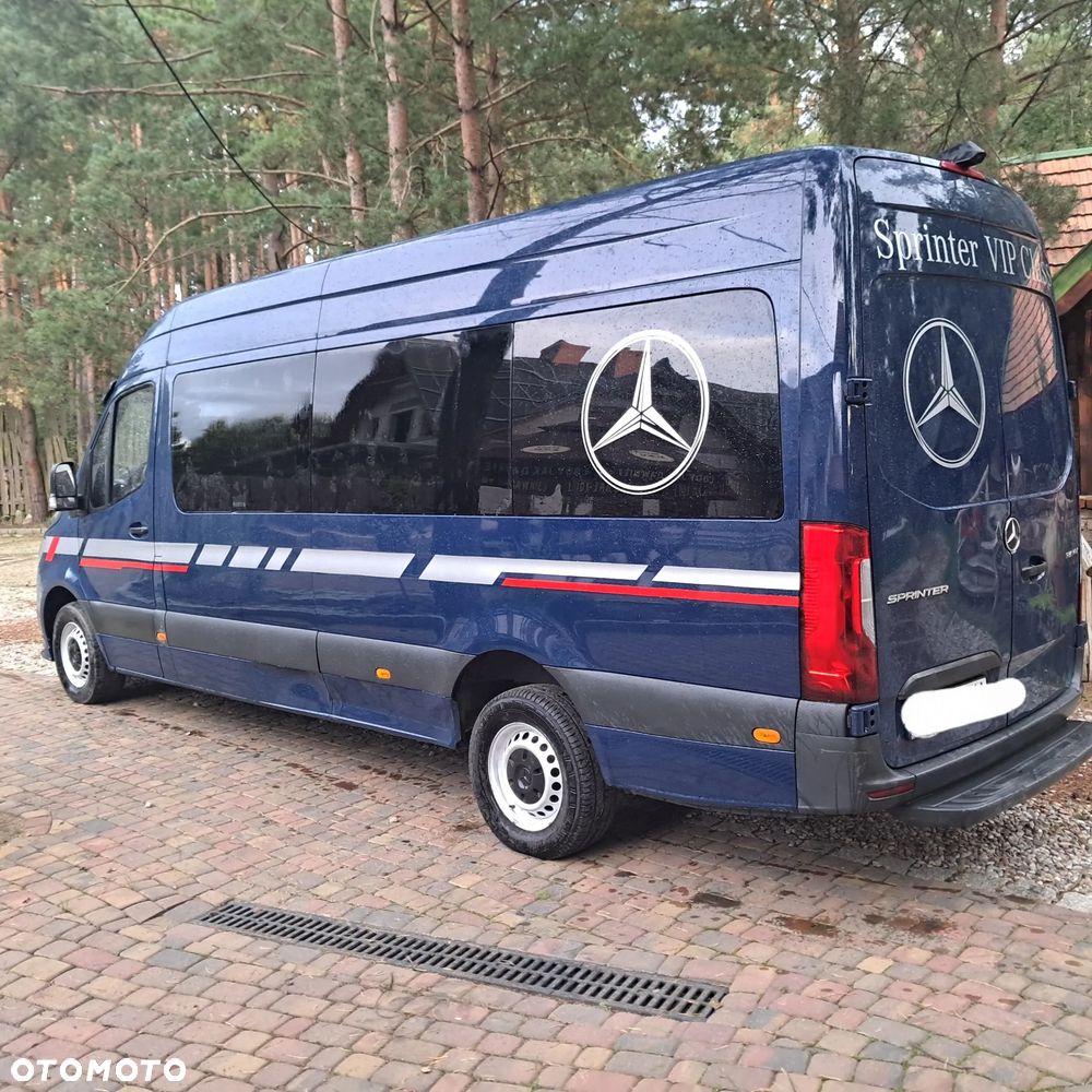 Mercedes-Benz Sprinter - 12