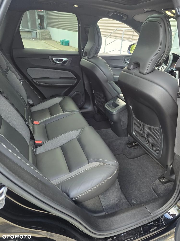 Volvo XC 60 B4 D AWD Ultimate Bright - 14