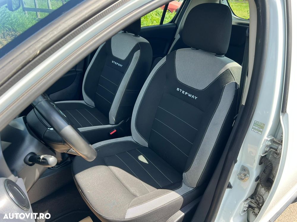 Dacia Sandero Stepway TCe 100 Prestige - 9
