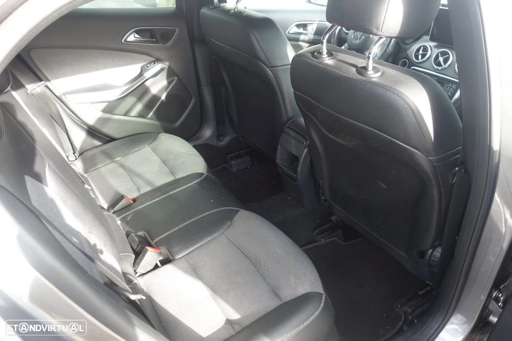 Mercedes-Benz GLA 180 (CDI) d - 22