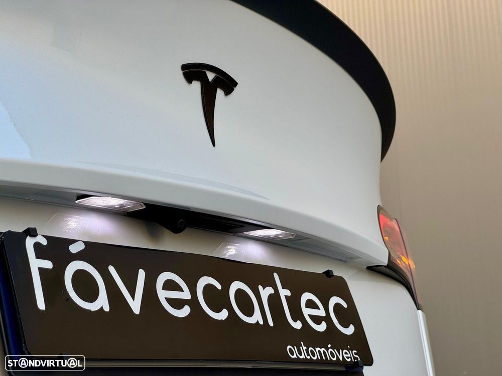 Tesla Model Y Long Range Tração Integral - 31