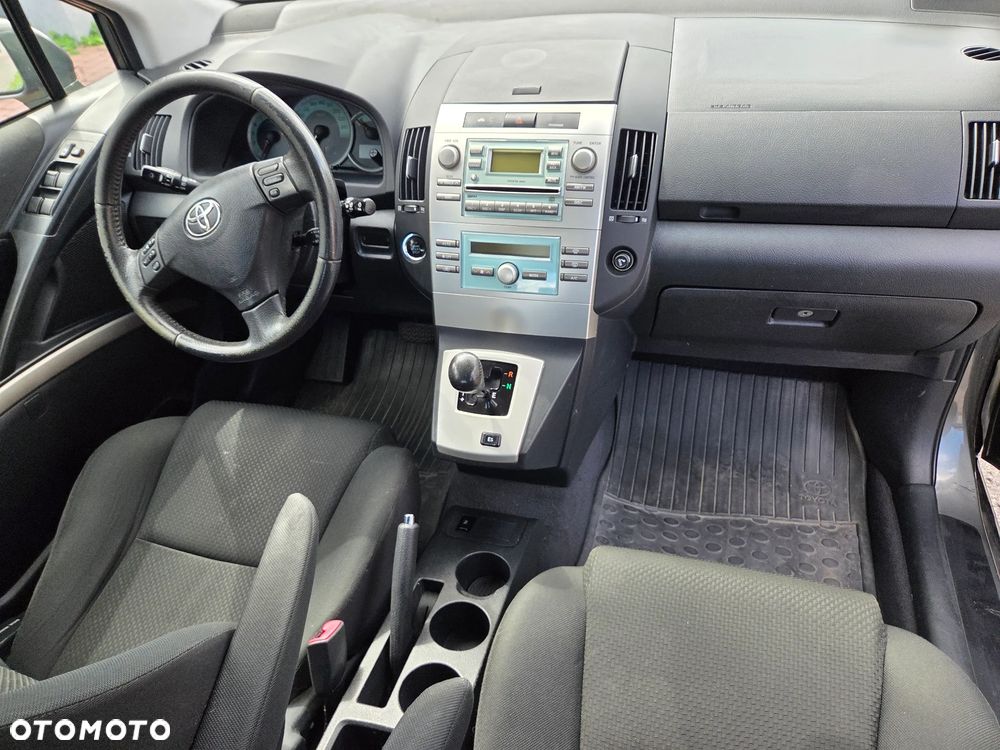 Toyota Corolla Verso 1.8 Multi-Mode Sol - 4