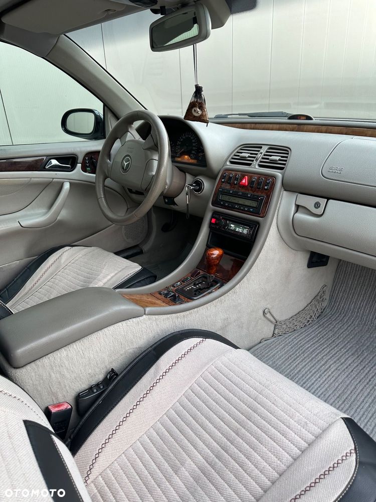 Mercedes-Benz CLK 320 - 9