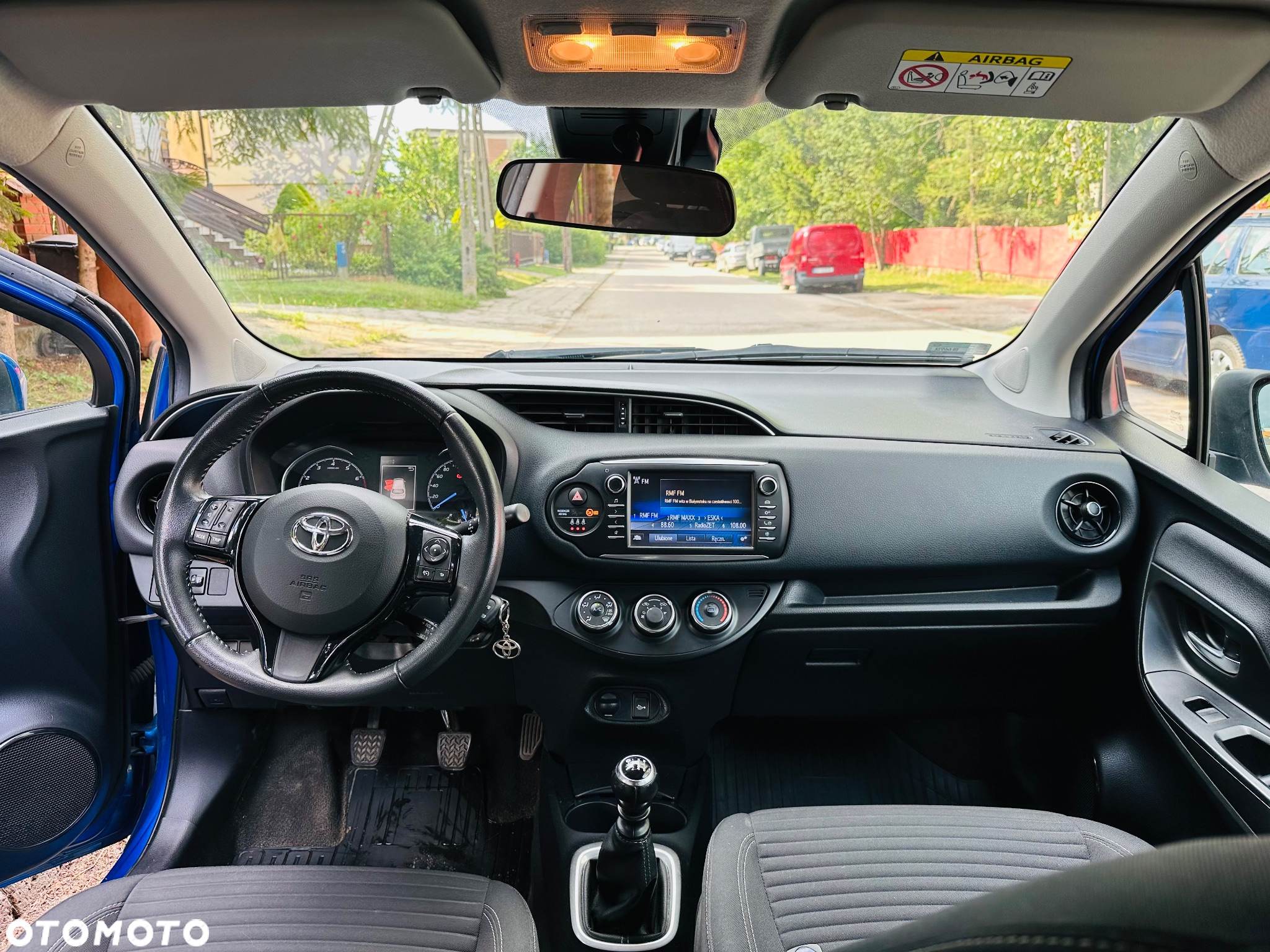 Toyota Yaris 1.5 Premium - 10