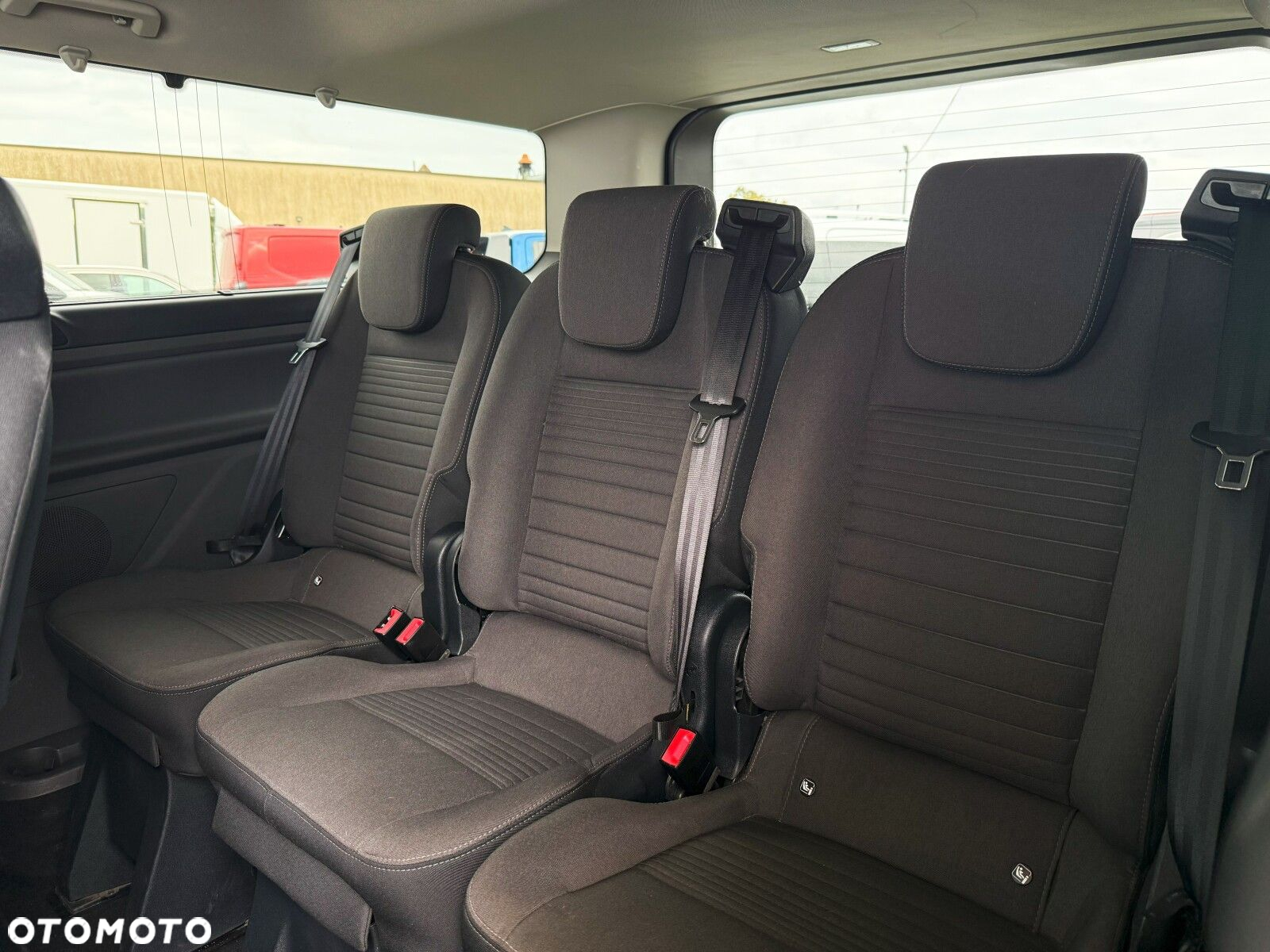 Ford Tourneo Custom - 27