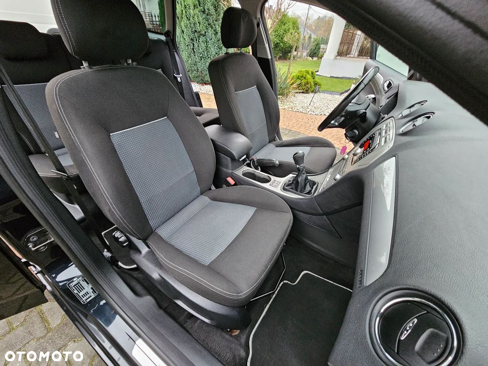 Ford Mondeo SW 2.0 Titanium - 24