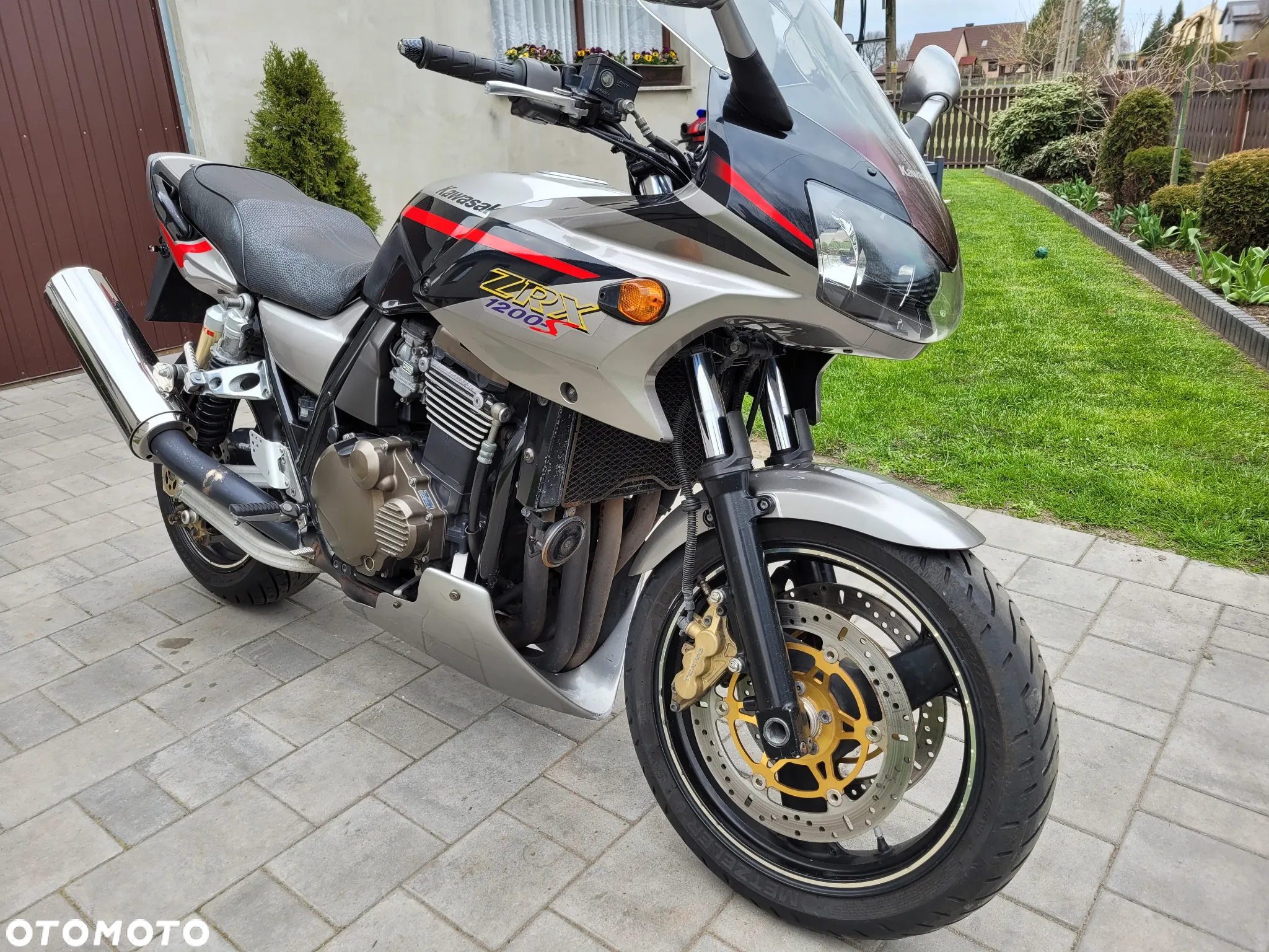 Kawasaki ZRX - 3