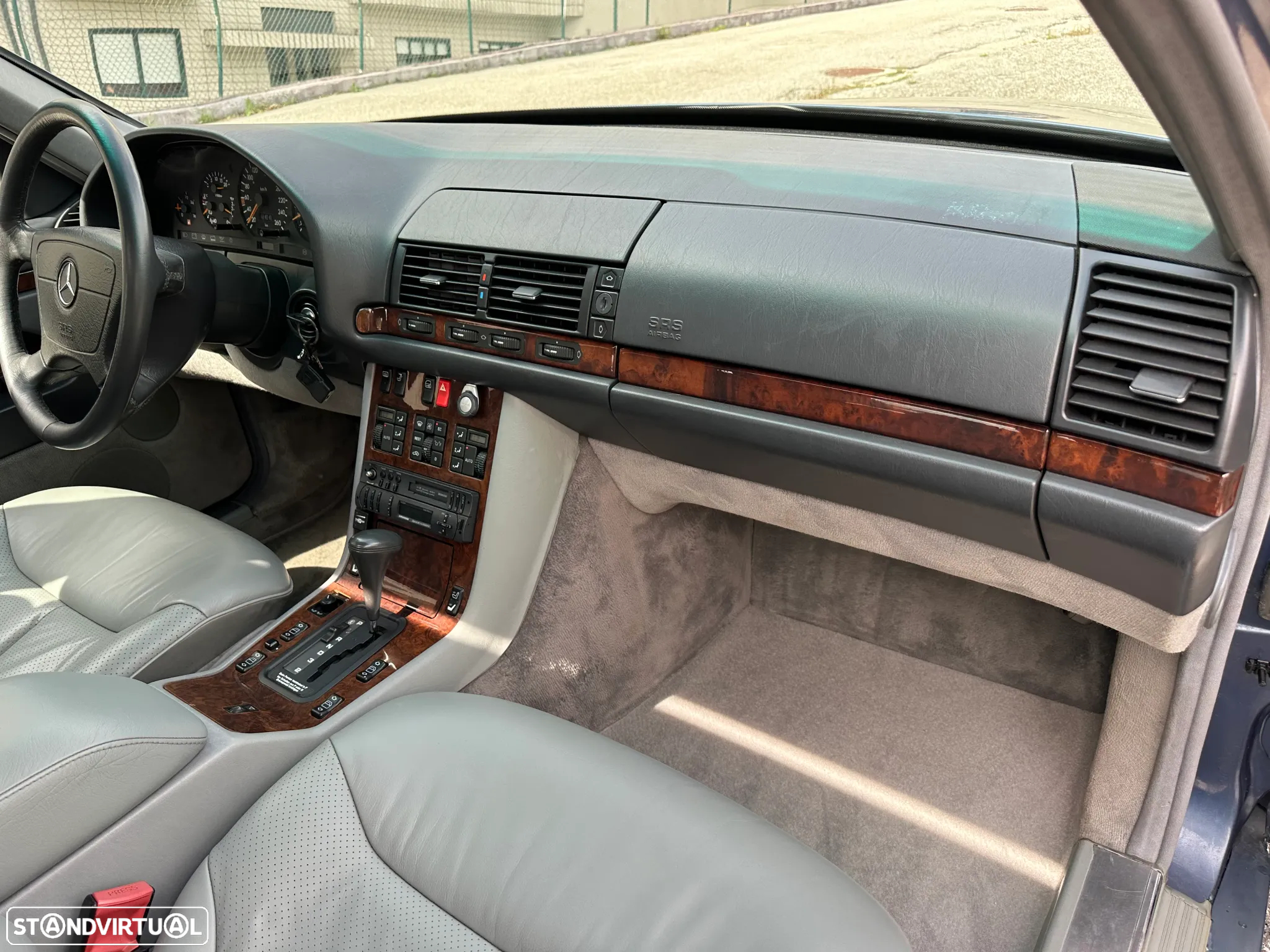 Mercedes-Benz 300 SE - 25