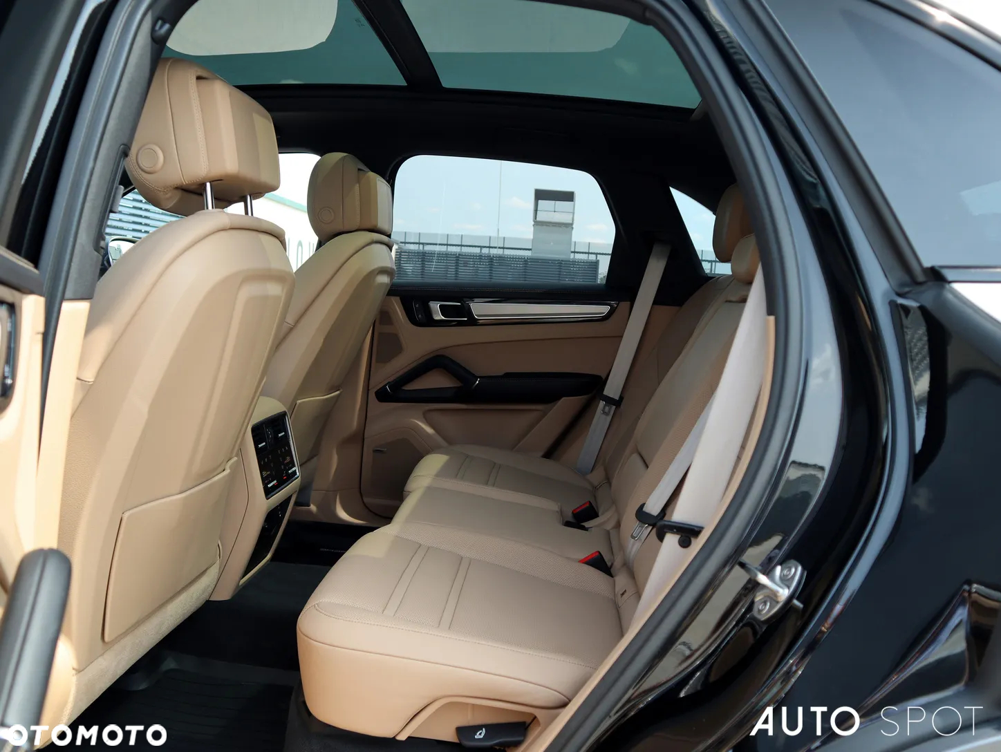 Porsche Cayenne Platinum Edition - 37