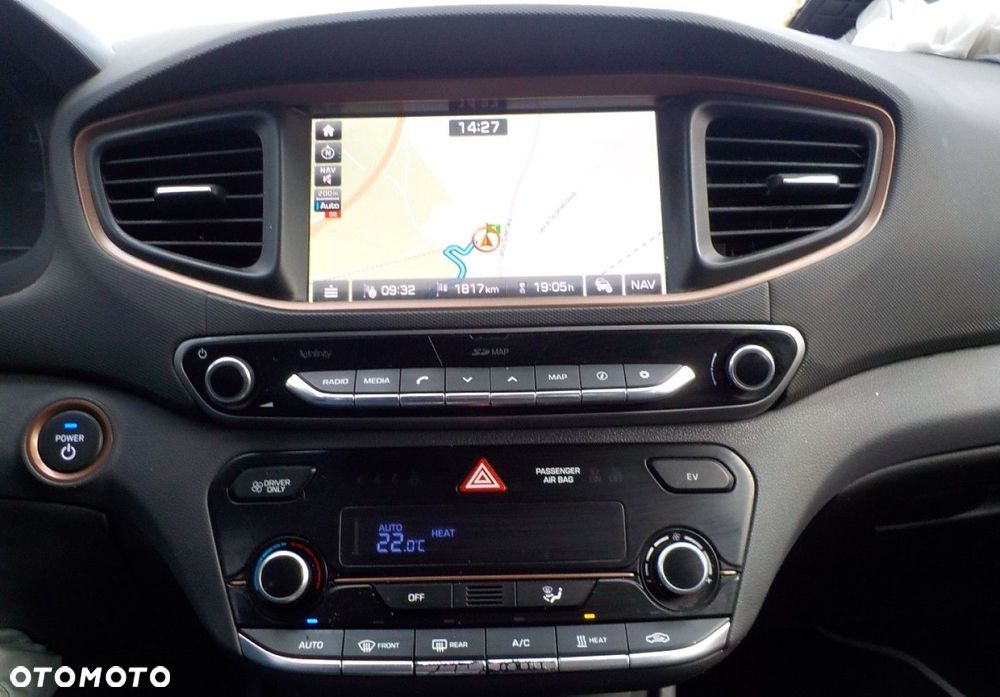Hyundai IONIQ - 25