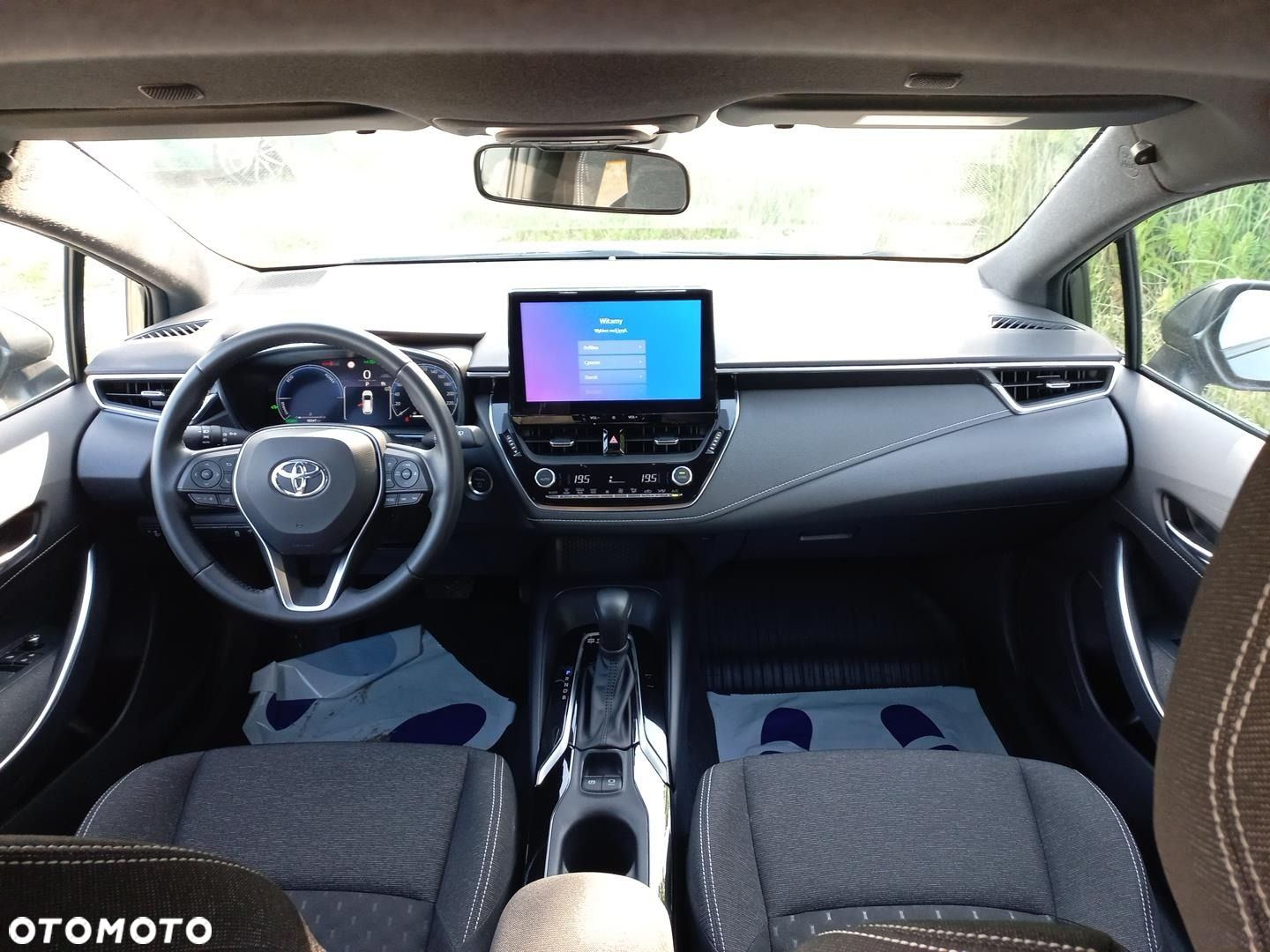 Toyota Corolla - 13