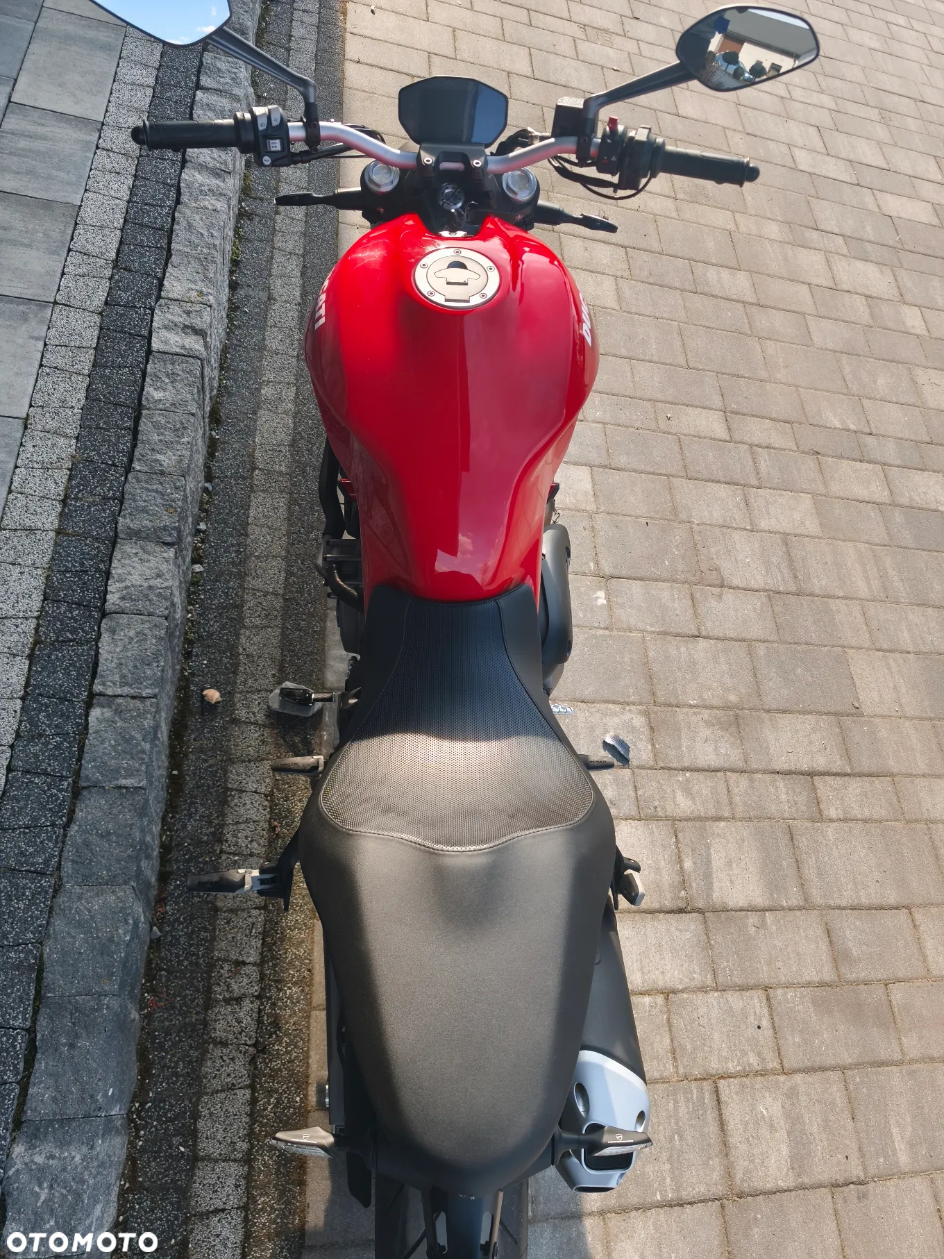 Ducati Monster - 15