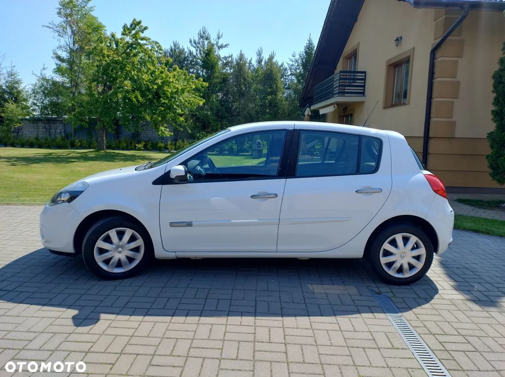 Renault Clio 1.2 16V 75 Dynamique - 11
