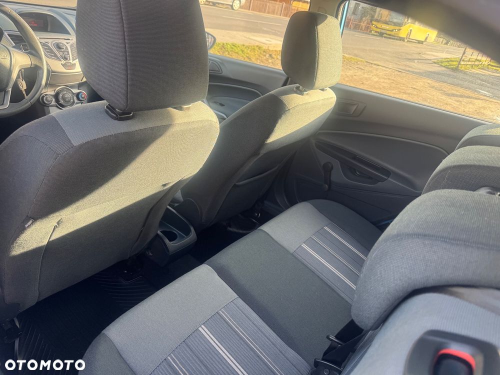 Ford Fiesta 1.25 Ghia - 14