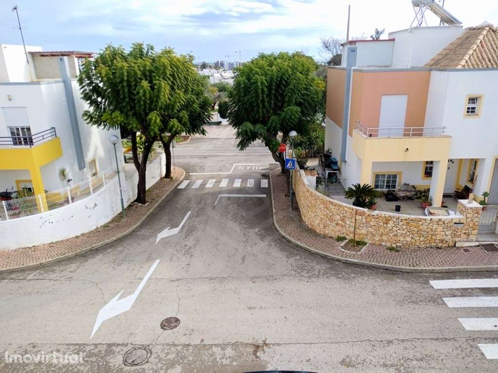 Moradia T4 perto do centro de Tavira, Algarve - Grande imagem: 4/49