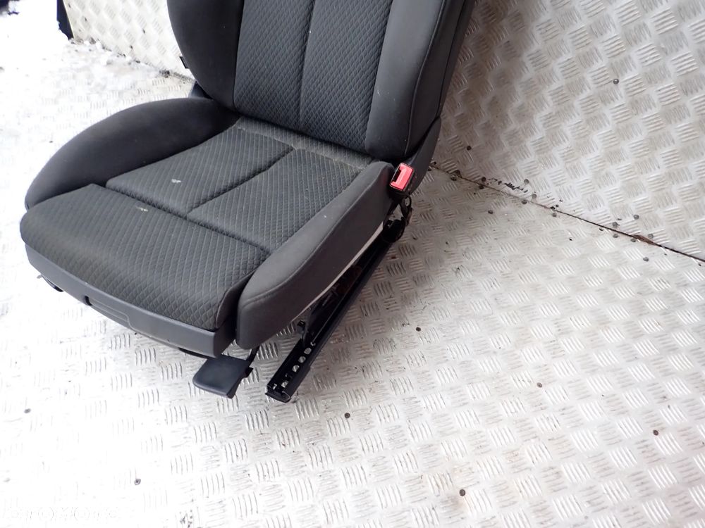 FOTEL PASAZERA PRAWY AUDI A6 C7 - 9