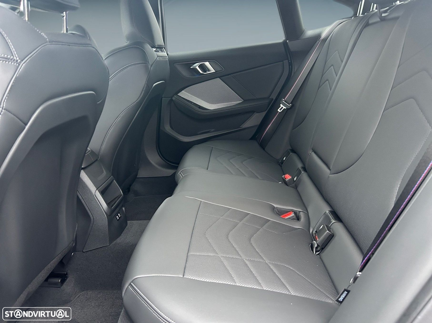BMW 220-gran-coupe d Pack Desportivo M - 14