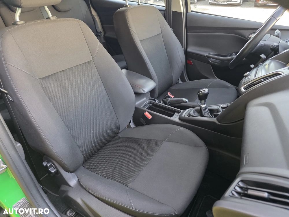 Ford Focus 1.0 EcoBoost Active - 8