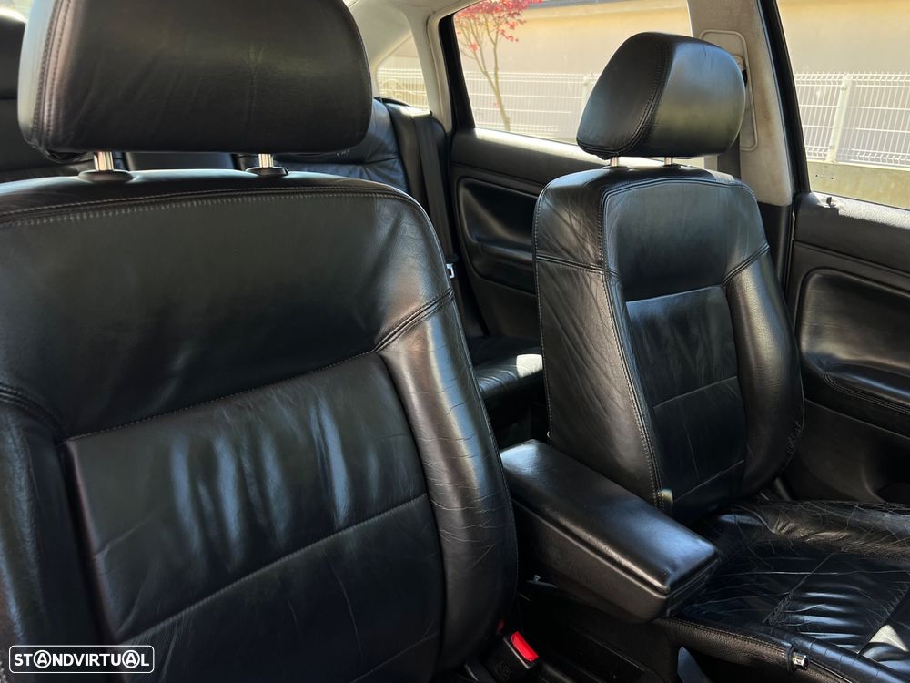 VW Passat 1.9 TDi Confortline - 12