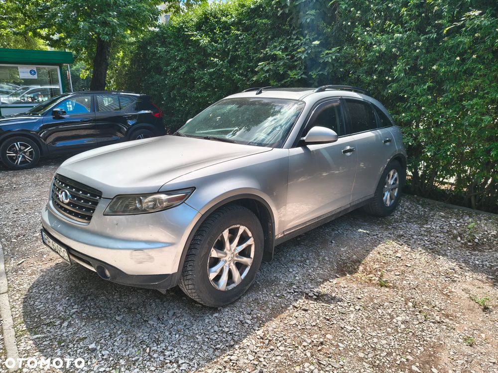Infiniti FX - 1