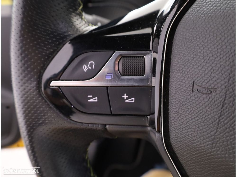 Peugeot 208 1.2 PureTech GT Line - 19