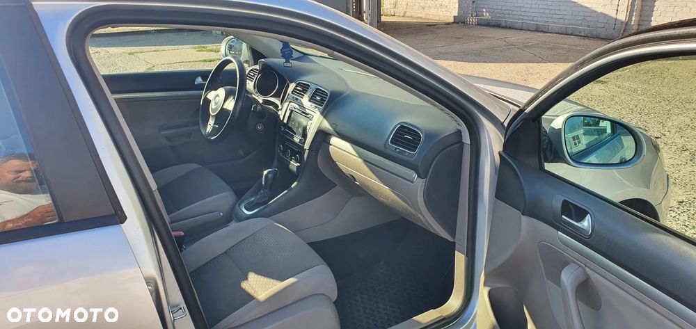 Volkswagen Golf 1.6 TDI BlueMot Trendline DSG - 28