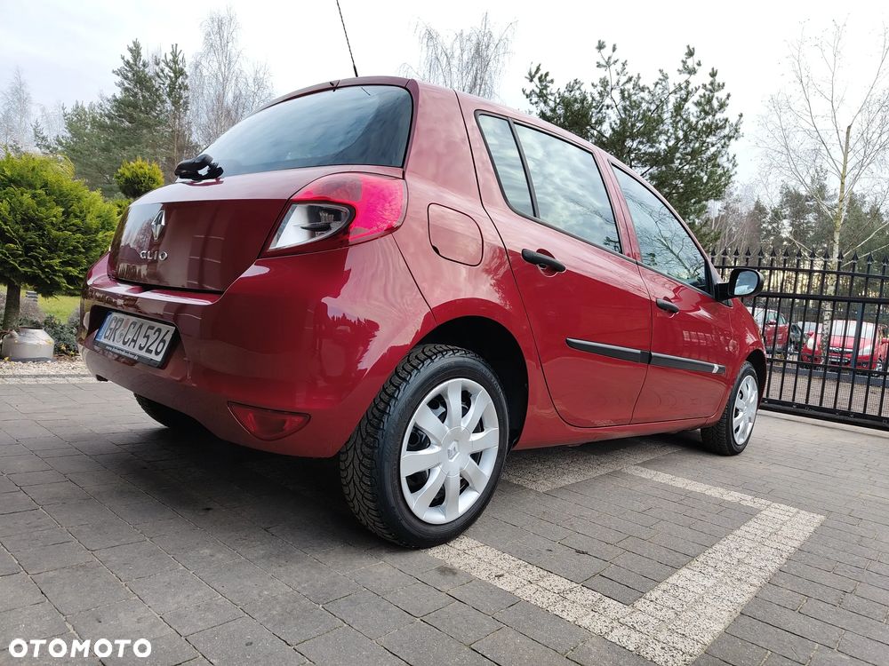 Renault Clio 1.2 16V 75 Expression - 31