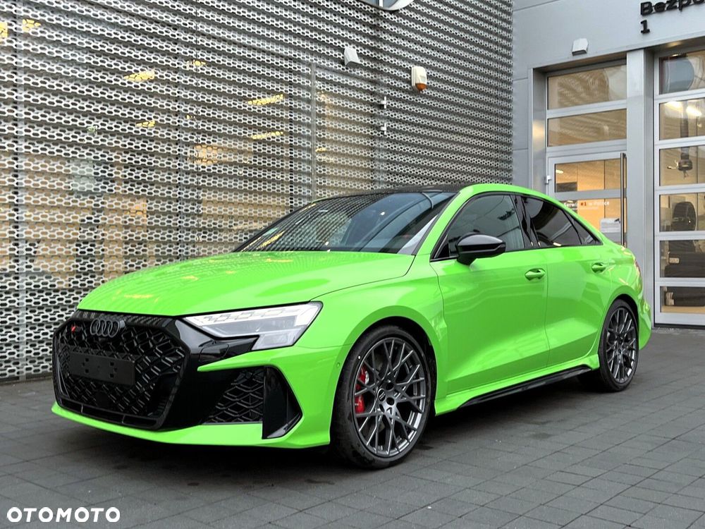 Audi RS3 Limousine - 13