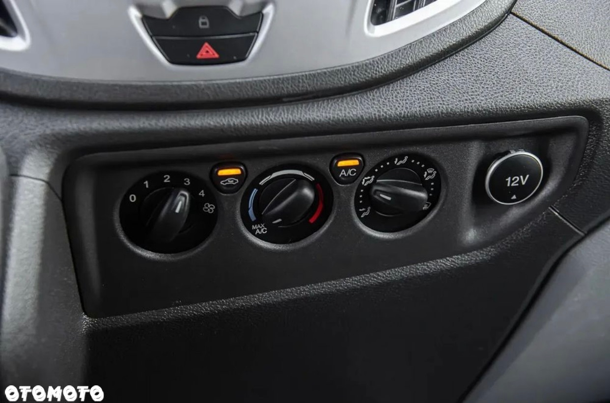 Ford Transit - 18