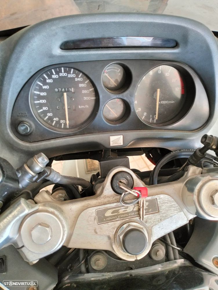 Honda CBR - 4