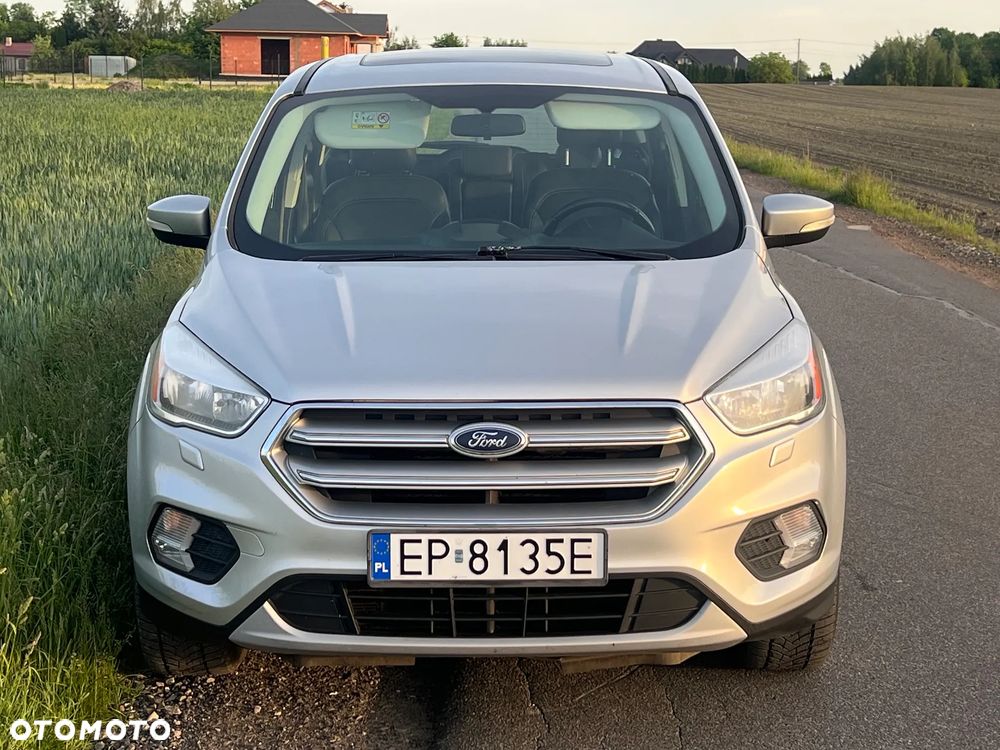 Ford Kuga 1.5 EcoBoost 4x4 Titanium - 3