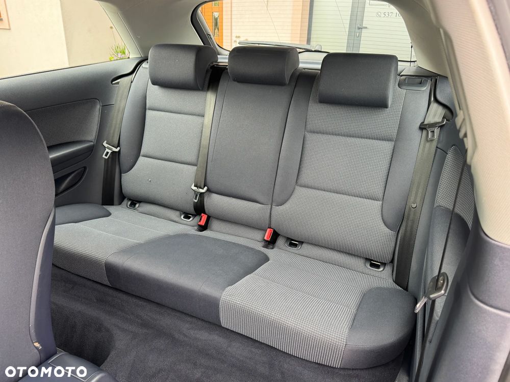 Audi A3 3-drzwiowe 1.6 Ambition - 30