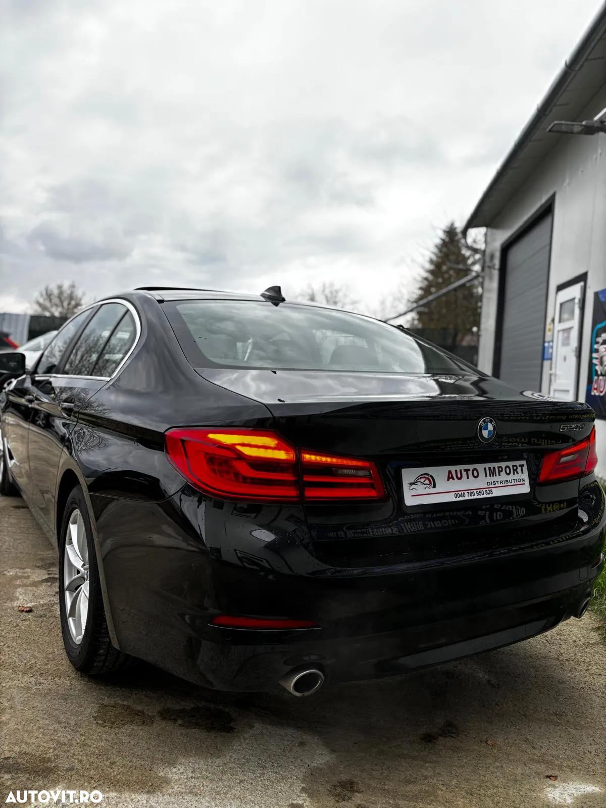 BMW Seria 5 520d AT MHEV - 34