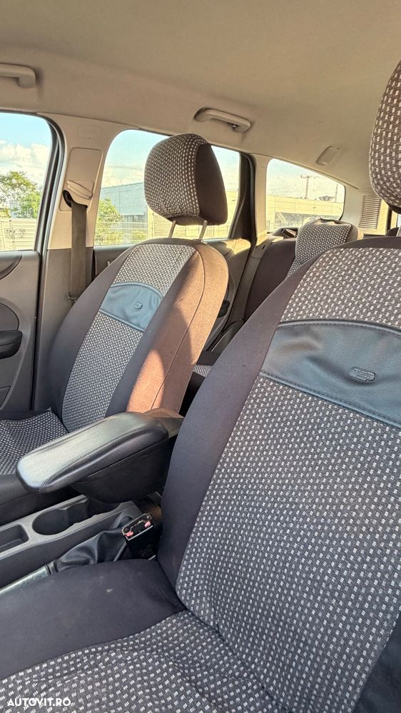 Ford Focus 1.6 TDCi Trend - 11