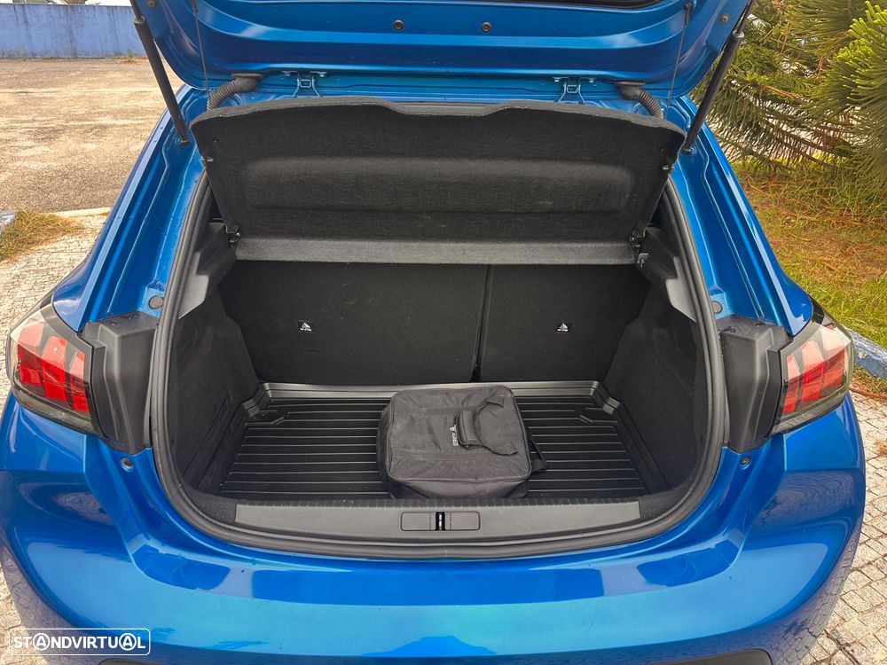 Peugeot e-208 Allure - 9
