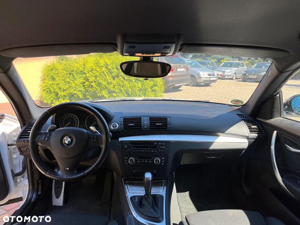 BMW Seria 1 123d DPF - 12