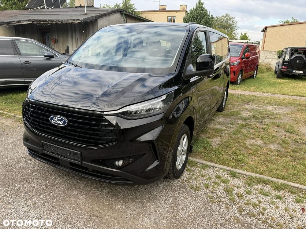 Ford Tourneo Custom - 5